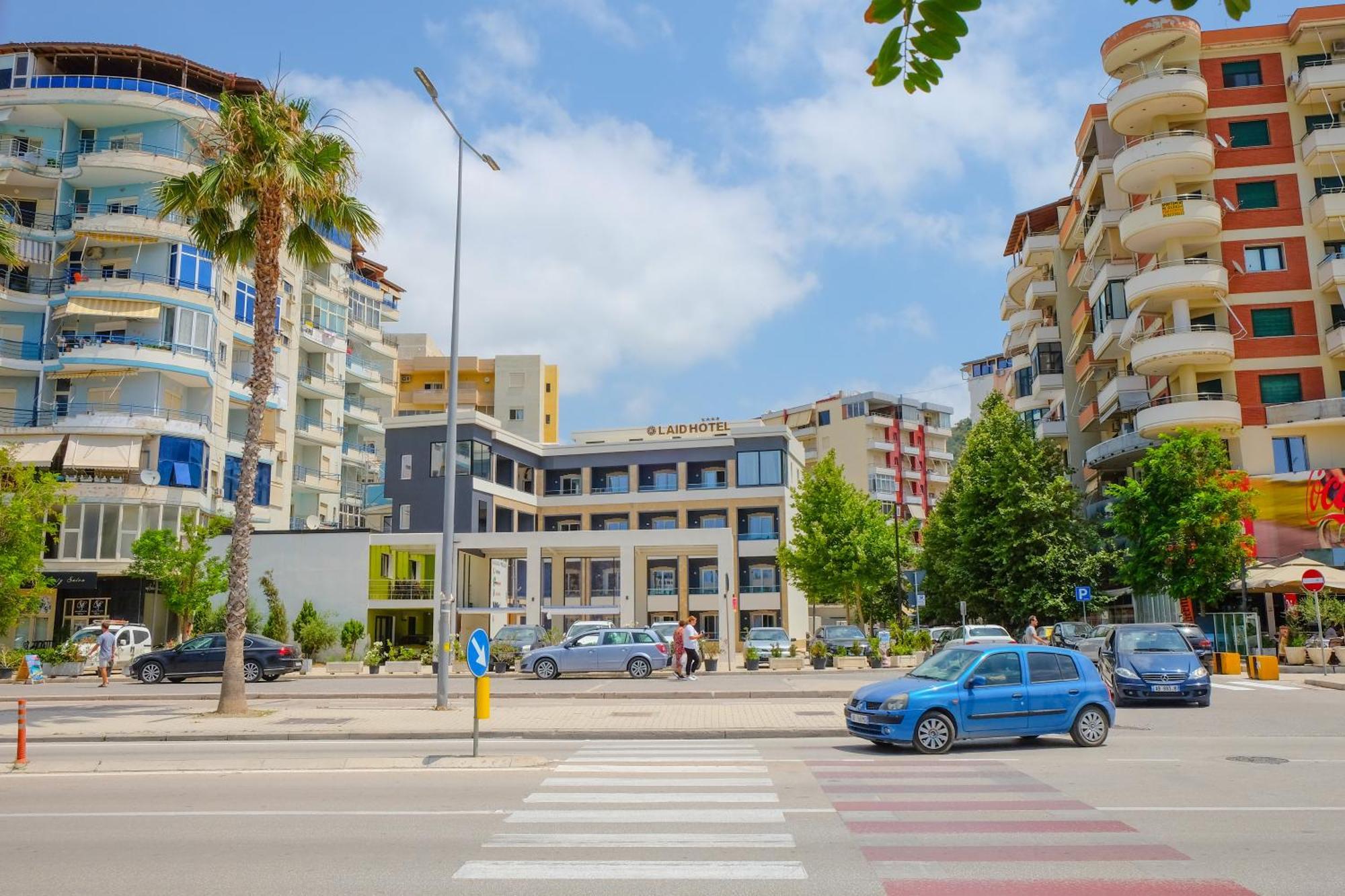 Laid Hotel Vlorë Buitenkant foto