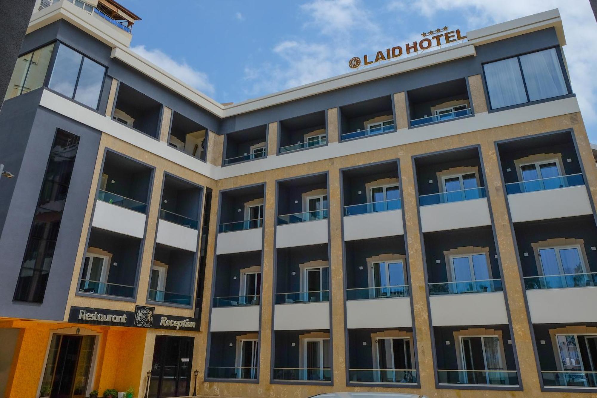 Laid Hotel Vlorë Buitenkant foto