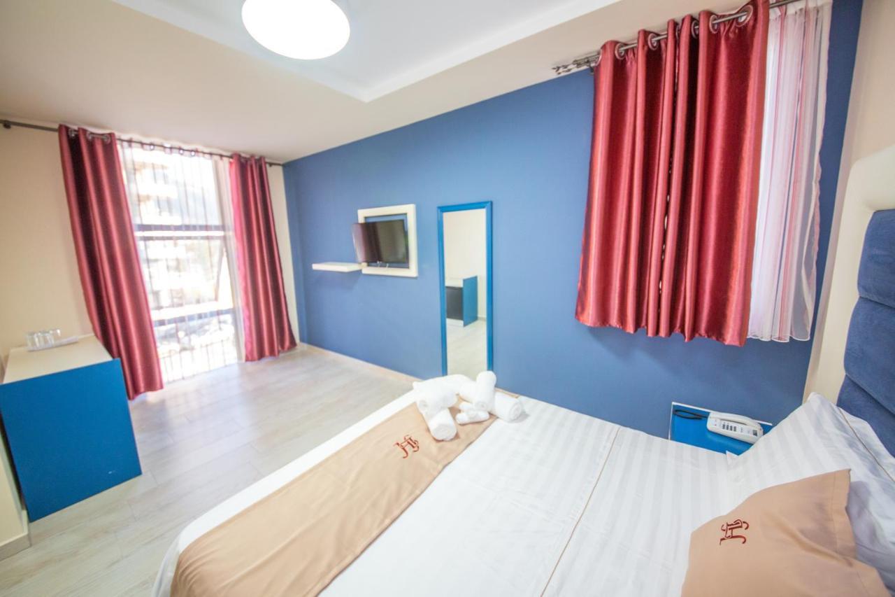 Laid Hotel Vlorë Buitenkant foto