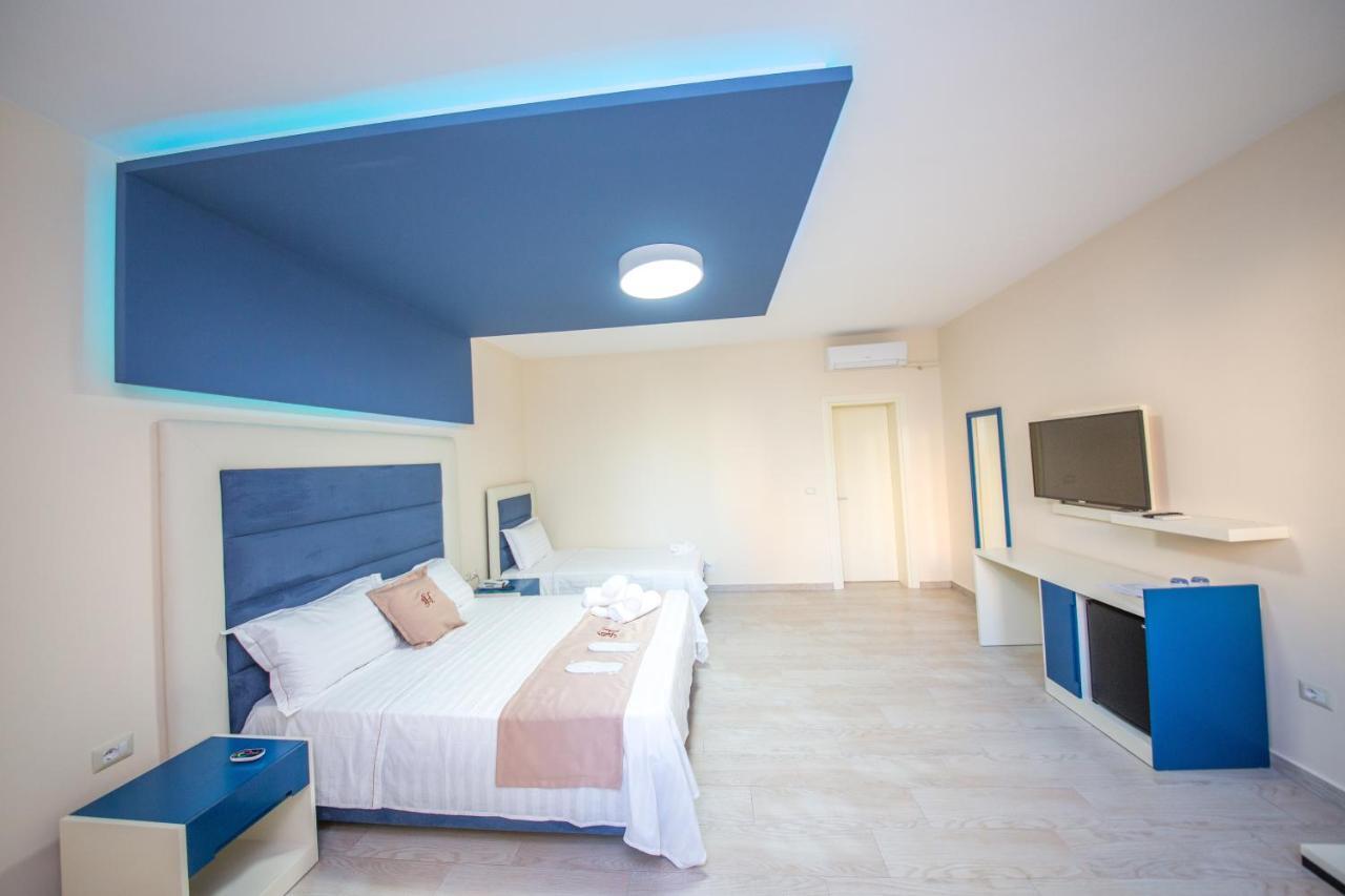 Laid Hotel Vlorë Buitenkant foto