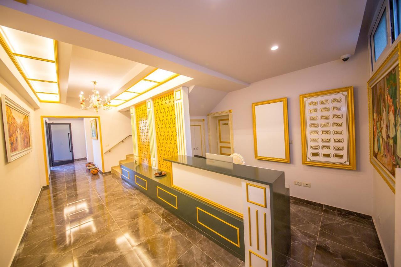 Laid Hotel Vlorë Buitenkant foto