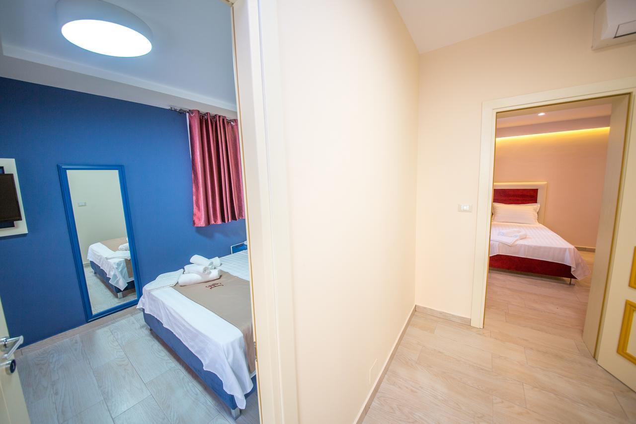 Laid Hotel Vlorë Buitenkant foto